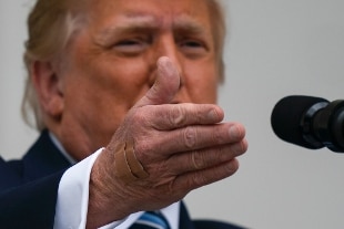 Medico della Casa Bianca: Trump negativo al test del coronavirus da giorni