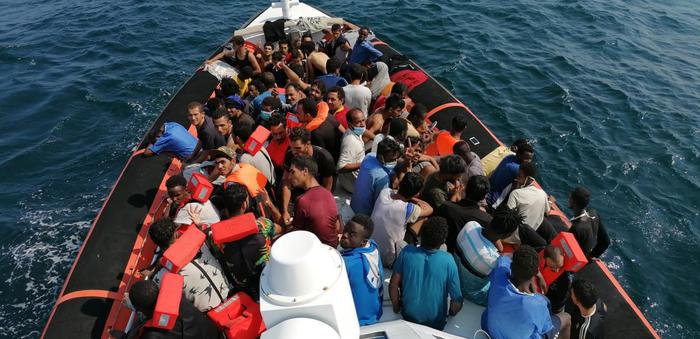 Migranti: Alarm Phone, barca con 100 persone in difficoltà