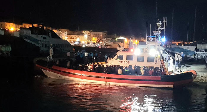 Migranti: altri 11 sbarchi a Lampedusa, arrivati in 219