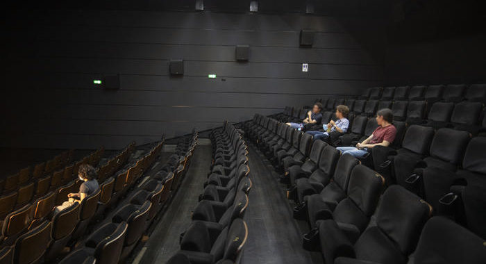 Mondo del cinema a Franceschini, chiusura ingiustificata