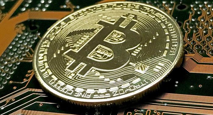 Paypal dice sì alle criptovalute, e il Bitcoin vola