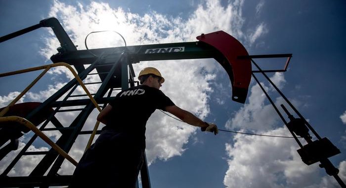 Petrolio: in calo a 41,04 dollari al barile