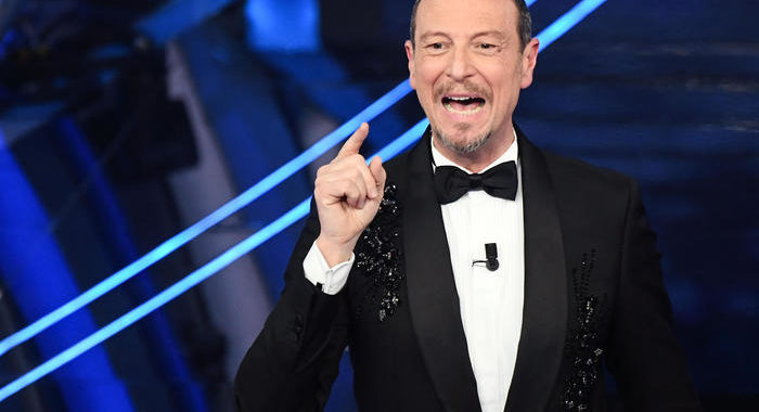 Sanremo: Amadeus, a gennaio decisioni su date e pubblico