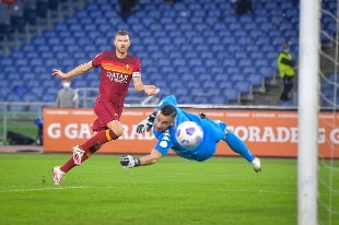 Si sblocca Dzeko, la Roma affonda il Benevento: 5-2