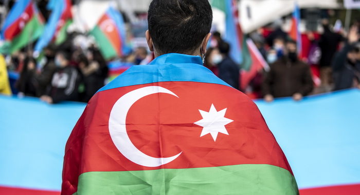 Tregua violata, accuse incrociate Armenia-Azerbaigian