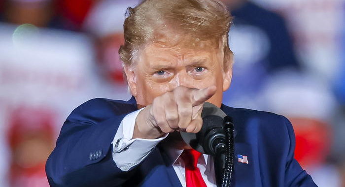 Trump: famiglia Biden impresa criminale