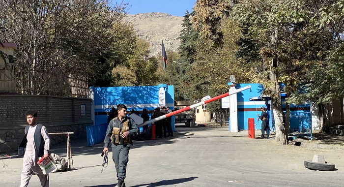 Attacco a università Kabul, almeno 20 morti