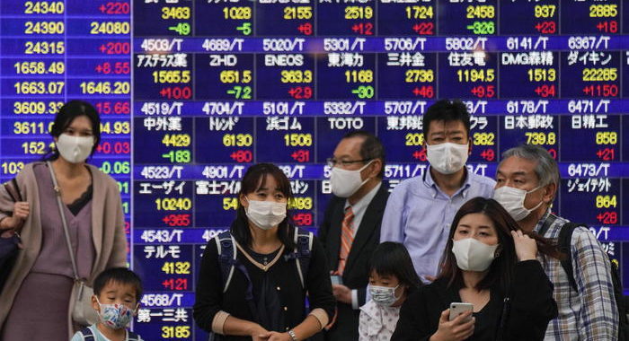 Borsa Tokyo chiude in rialzo del 2,12%