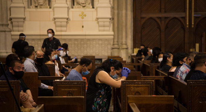 Corte Suprema azzera restrizioni luoghi culto New York