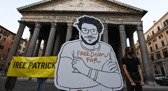 Egitto: 15 giorni di carcere per direttore ong di Zaki