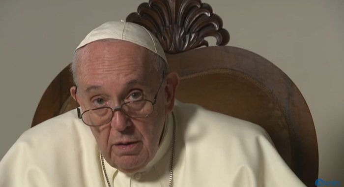 Il Papa chiede ai giovani un “patto” per cambiare l’economia