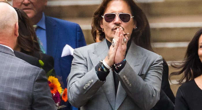 La giustizia Gb dà torto a Johnny Depp su botte a ex moglie