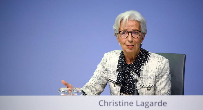 Lagarde, seconda ondata toccherà severamente l’economia