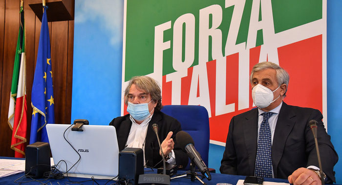 Lega:Tajani,cambio parlamentari sono giochetti di Palazzo