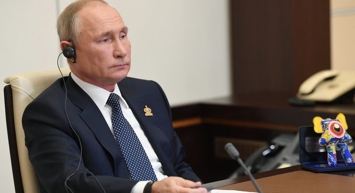 Putin, pronti a fornire vaccino a Paesi che ne hanno bisogno