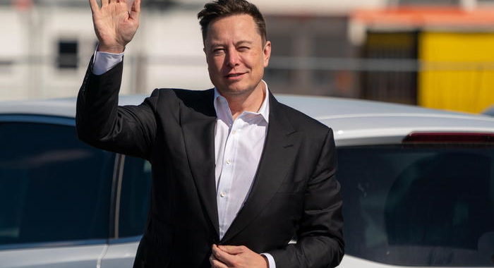 Tesla:Musk verso sorpasso Zuckerberg, è terzo paperone mondo