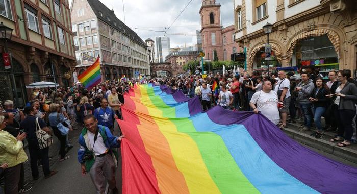 Ue in campo contro discriminazione nei confronti di Lgbtiq