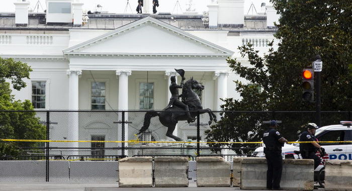 Usa 2020: manifestanti riuniti davanti alla Casa Bianca