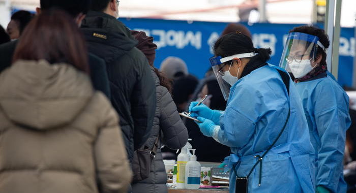 Covid: Corea Sud si assicura vaccini per 44 milioni persone