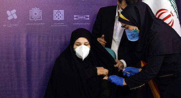 Covid: Iran, al via sperimentazione umana vaccino nazionale