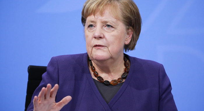 Covid: Merkel, prima di Natale servono altre misure