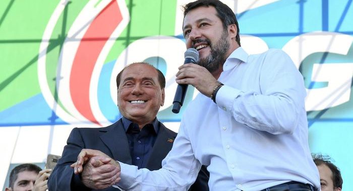 Fonti Lega,telefonata Salvini-Cav,no stampella a maggioranza
