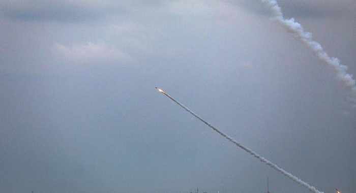 Israele: 2 razzi da Gaza, intercettati da Iron Dome