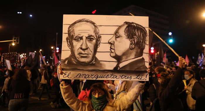 Israele: ancora manifestazioni contro Netanyahu, 30 fermi