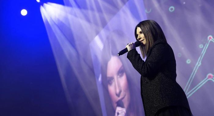 Laura Pausini conquista La Voz Espana con con Kelly Isaiah