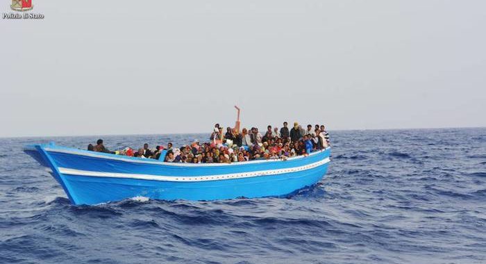 Migranti:gruppo facilitatori traffico internazionale,9 fermi