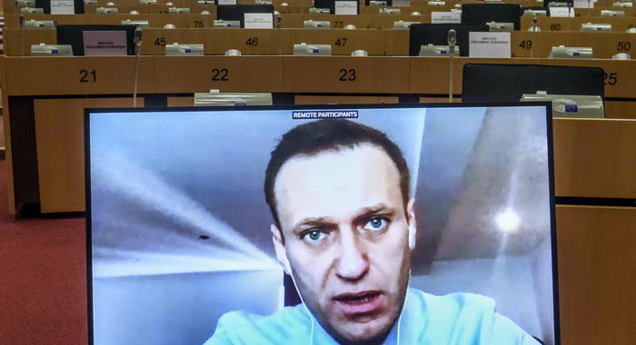 Navalny, ‘007 svela senza volerlo responsabilità Fsb’