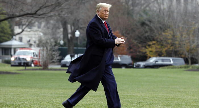 Schiaffo a Trump, Camera annulla veto su legge Difesa