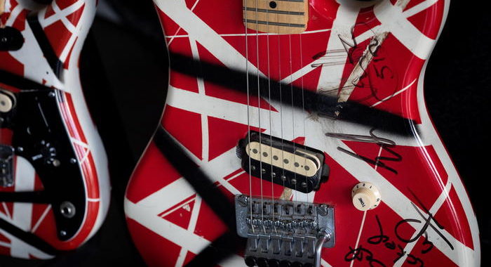 Tre chitarre di Van Halen all’asta per 422 mila dollari