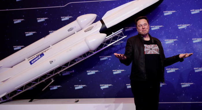 Usa: il razzo di Elon Musk si schianta all’atterraggio