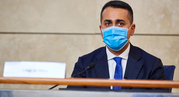 Vax Day: Di Maio, è ultimo miglio, presto vedremo l’arrivo