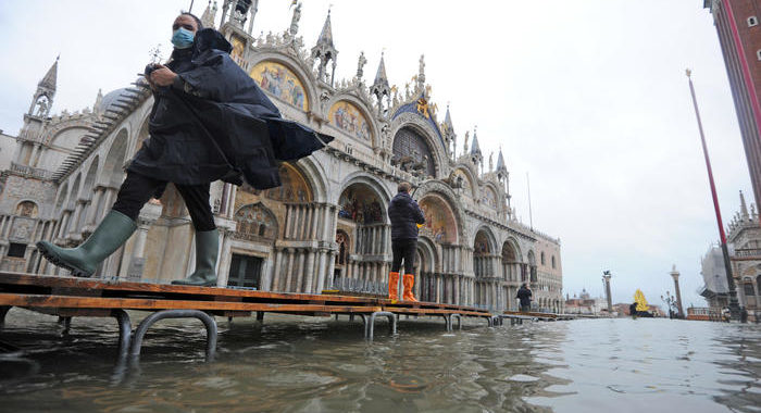 Venezia: marea tocca picco di 138 centimetri