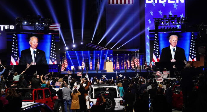 Vittoria Biden confermata con 306 voti