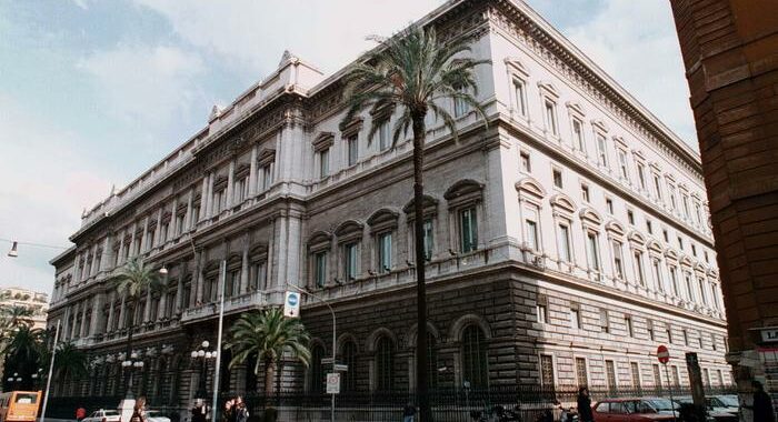 Bankitalia:in Italia forte peso fisco su patrimoni e lavoro