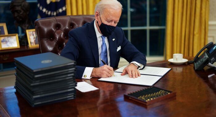 Biden, sfide sono vaccino, economia, ma anche razzismo