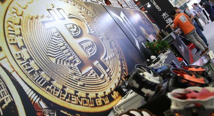 Bitcoin: Consob Gb a risparmiatori, potete perdere tutto