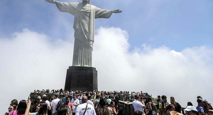 Brasile: restyling per i 90 anni del Cristo Redentore