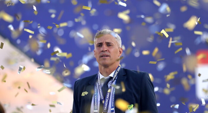 Calcio: Argentina, primo trofeo per Crespo da allenatore