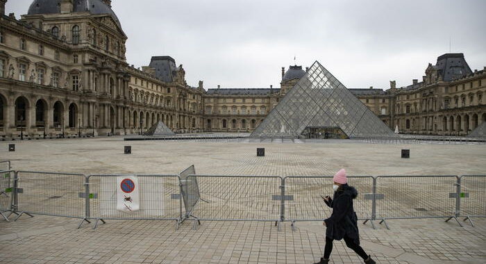 Con il Covid al Louvre perdita record di visitatori, -72%