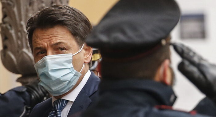Conte, difficile governare con chi mina equilibri
