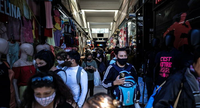 Covid: i casi nel mondo superano quota 85 milioni