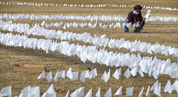 Covid: in Usa record morti, in 24 ore sono stati 4.500