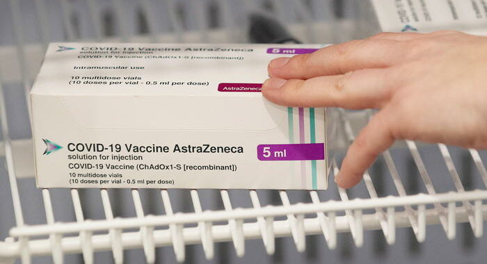 Germania: vaccino AstraZeneca solo sotto i 65 anni