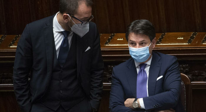 Governo: Bonafede in Cdm, ora compatti attorno a Conte