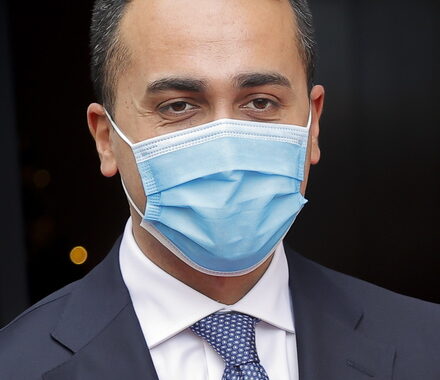 Governo: Di Maio, ha responsabilità di andare avanti