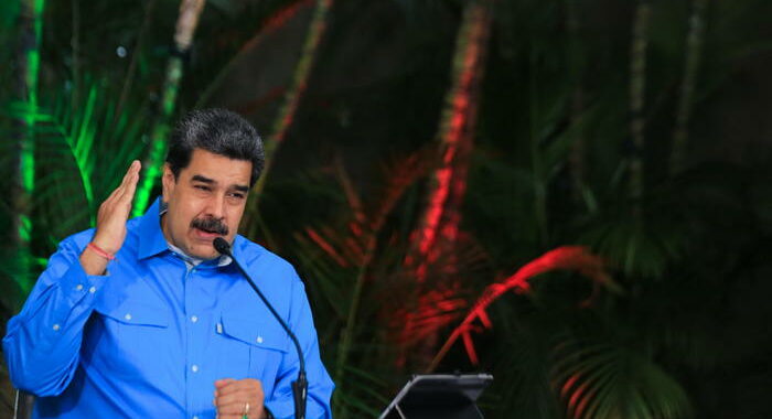 Maduro, l’Occidente non sblocca nostri fondi per vaccini